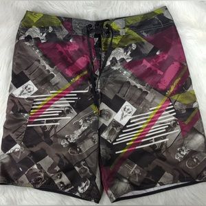 Tony Hawk Multicolor Graphic Cargo Board Shorts 34 EUC